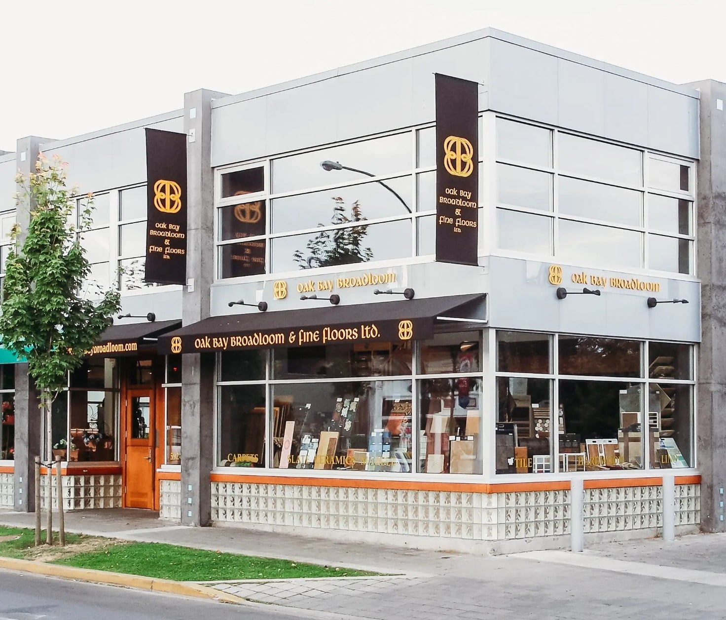 Oak Bay Bike Building, built by Peter Schultze